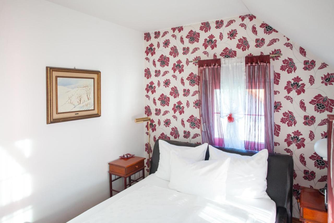 Vila Rosa Vukovar Bed & Breakfast Luaran gambar